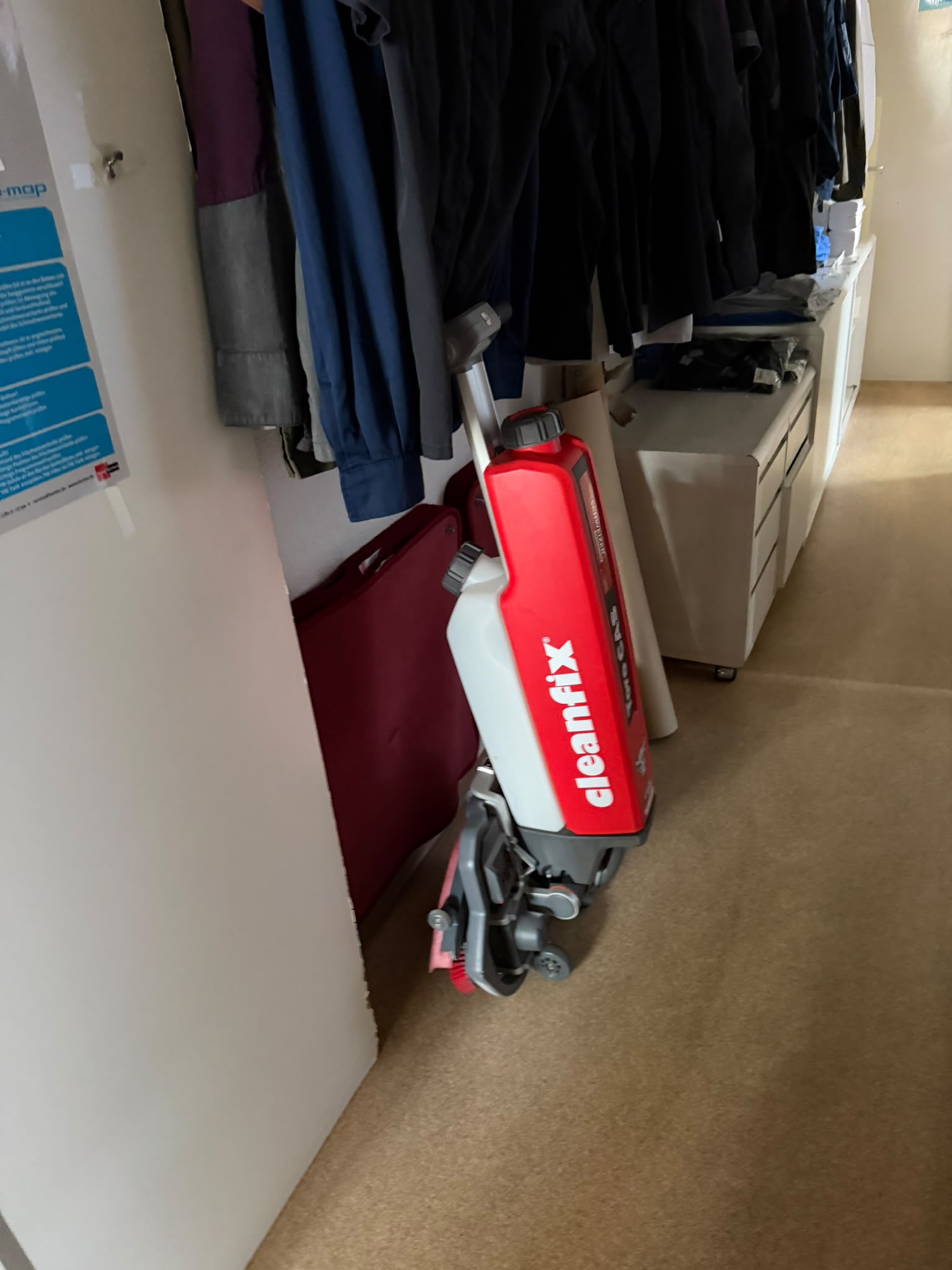 Scheuersaugmaschine klein von Cleanfix