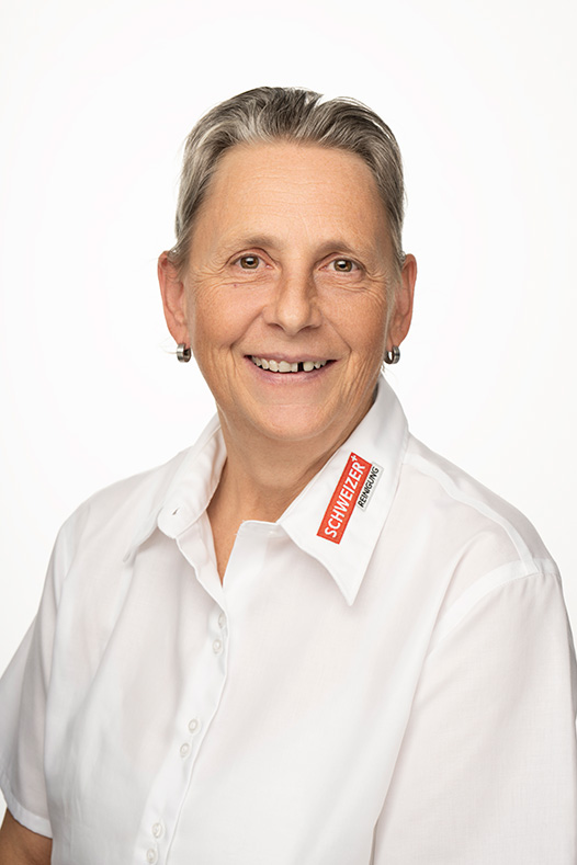 Portrait von Schweizer Reinigung Teamleiterin Unterhaltsreinigung: Karin Benz