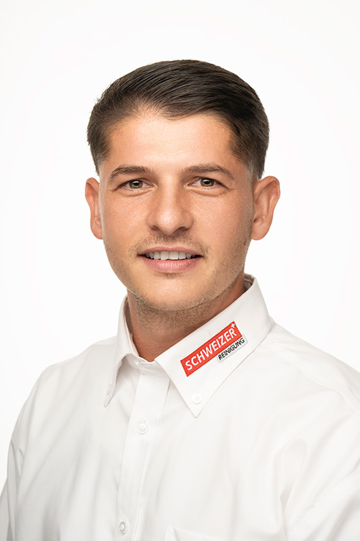 Portrait von Schweizer Reinigung Spezialreinigungsleiter: Valon Krasniqi